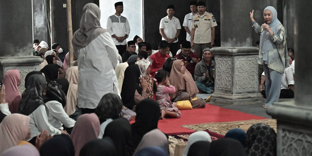 Bupati Tiwi Respon Aduan Masyarakat Kesulitan Air Bersih di Dusun Kutabawa