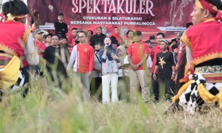 Bupati Tiwi : Pemkab Purbalingga Komitmen Lestarikan Budaya Lokal Ebeg