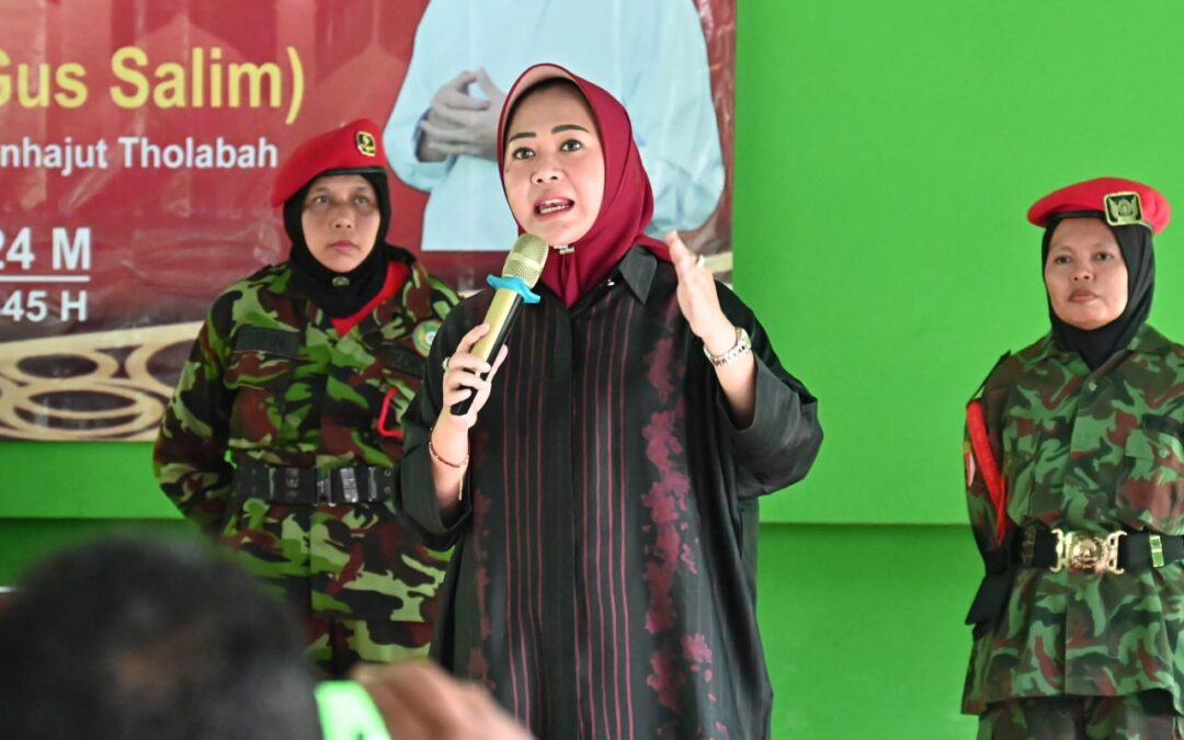 Bupati Tiwi Realisasikan Bantuan Pembangunan Balai Desa Panunggalan