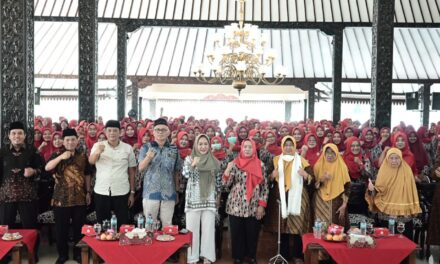 Halalbihalal IBI Purbalingga, Bupati Tiwi Komitmen Entaskan Bidan Honorer