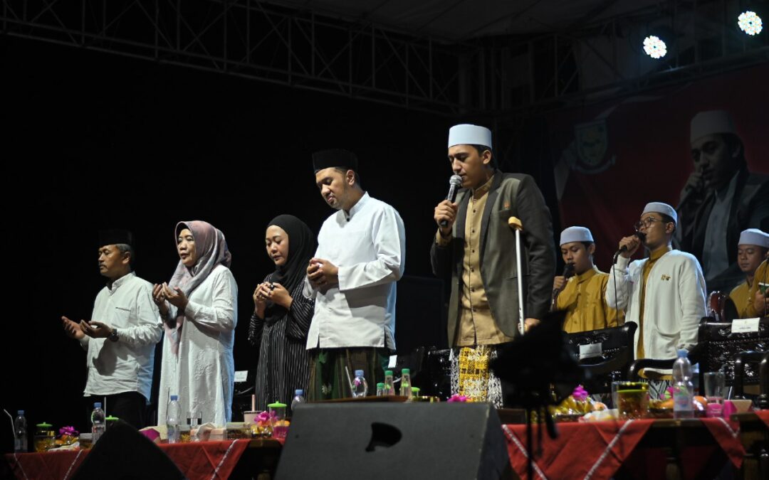 Sholawat Kebangsaan, Bupati Tiwi : Generasi Muda Garda Terdepan Menjaga NKRI