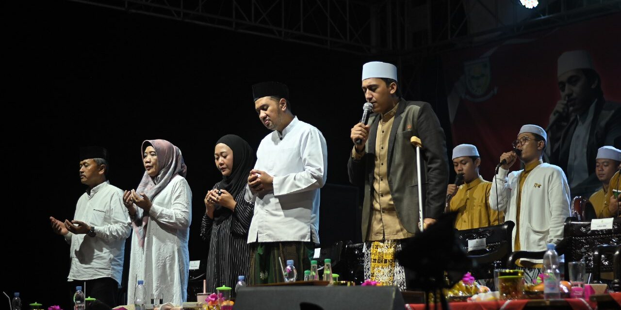 Sholawat Kebangsaan, Bupati Tiwi : Generasi Muda Garda Terdepan Menjaga NKRI