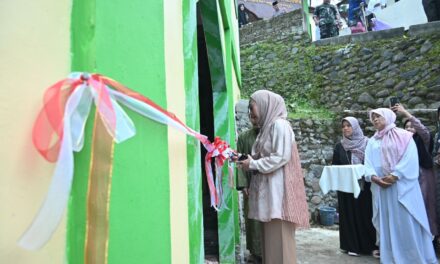 Resmikan Pondok Pesantren Nurul Jadid, Bupati Tiwi Doa’kan Selalu Lahirkan Generasi Muda Berakhlak Mulia