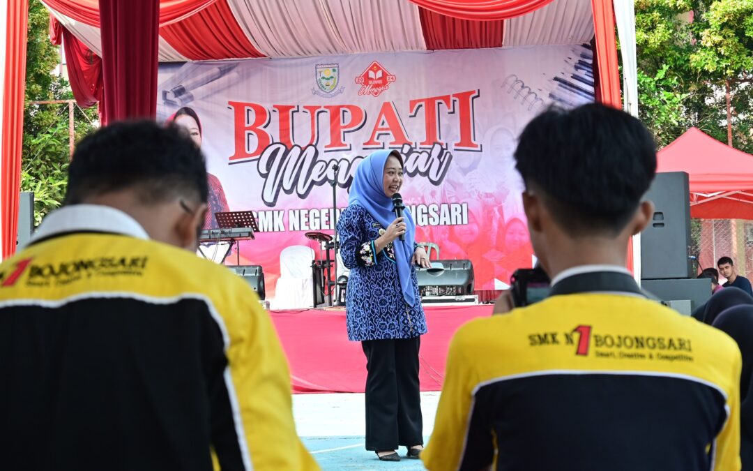 Bupati Tiwi Pinta Pelajar Waspadai Paham Intoleransi dan Radikalisme