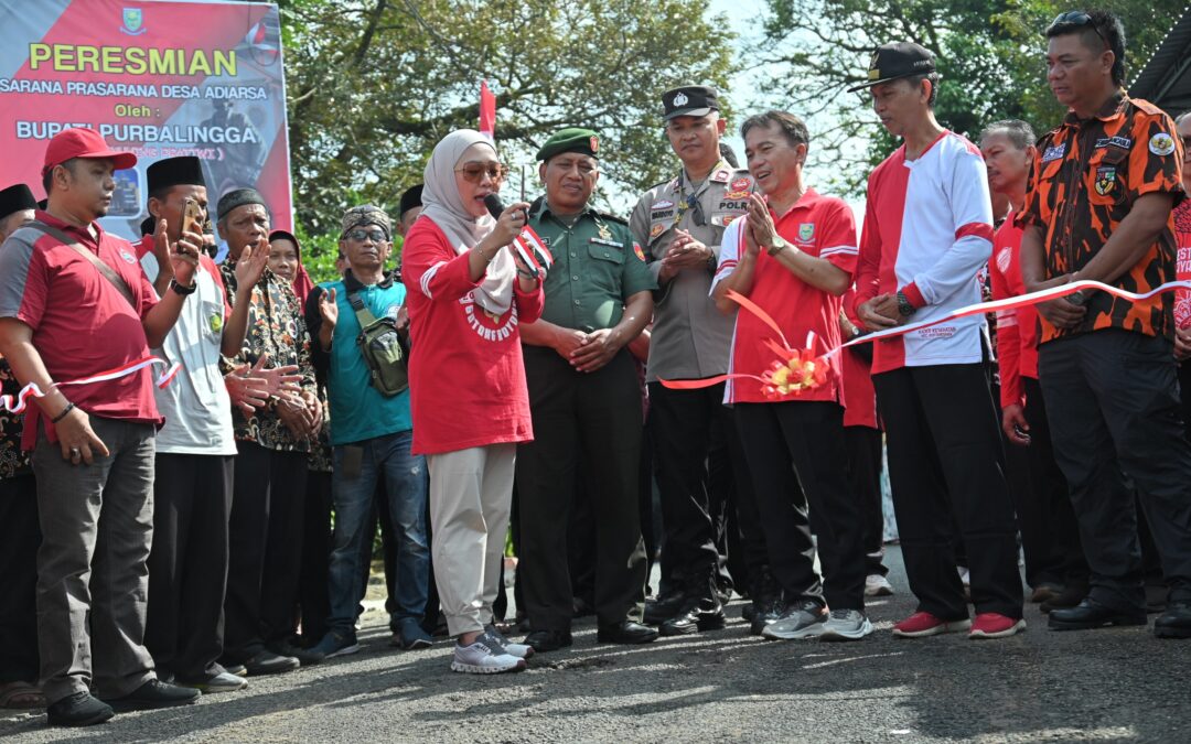 Resmikan Infrastruktur di Adiarsa, Bupati Tiwi Pastikan Bantu Pembangunan Jembatan ke Maribaya