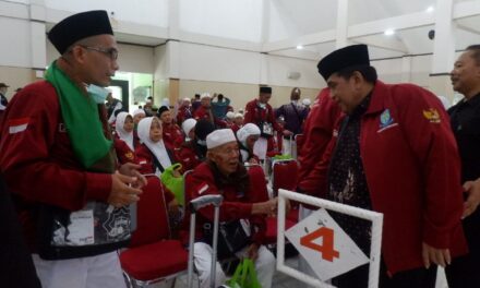 Jemput Jemaah Haji Kloter 17, Wabup H Sudono Bersyukur Jemaah Pulang Sehat Walafiat