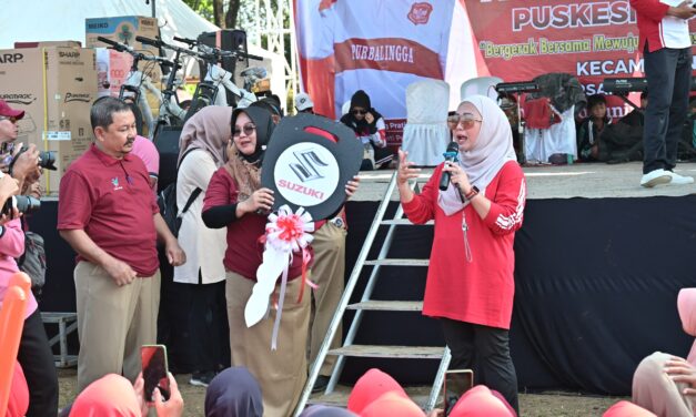 Germas di Rembang, Bupati Tiwi Menggerakkan Kader Kesehatan Untuk Posyandu ‘Jemput Bola’