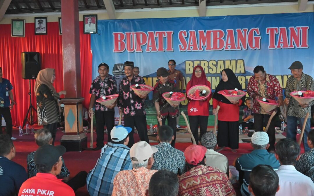 Bupati Tiwi Respon Petani Masalah Irigasi di Bukateja