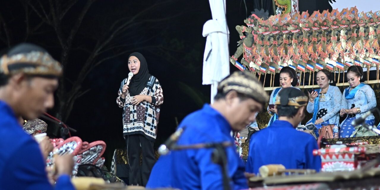 Bupati Tiwi Apresiasi Masyarakat Masih Lestarikan Budaya Lokal