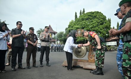 TMMD Sengkuyung Tahap III Dibuka, Bupati Tiwi : Buka Aksesibilitas Pertanian di Bodaskarangjati