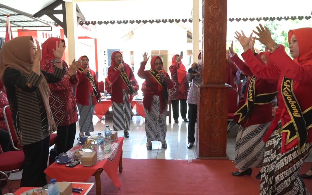 Bupati Tiwi Ajak Kader PKK Jalankan 10 Program Pokok PKK