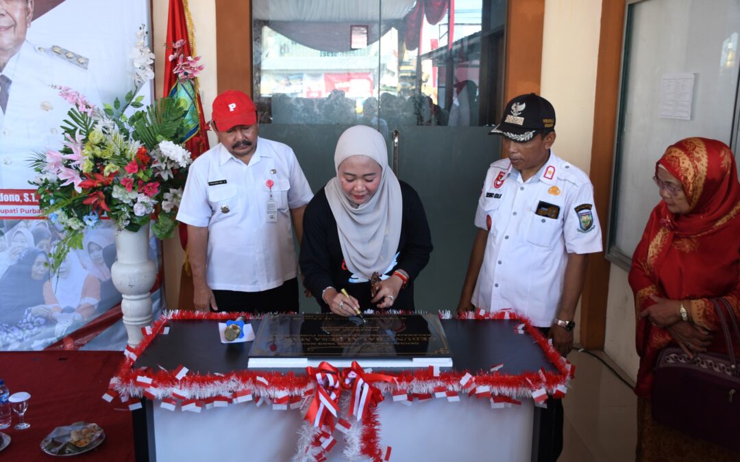 Bupati Tiwi Resmikan Empat Proyek Fisik di Desa Makam