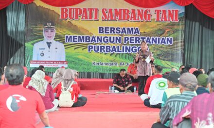 Tantang Percepatan Tanam, Bupati Tiwi Siap Fasilitasi Traktor Untuk Poktan