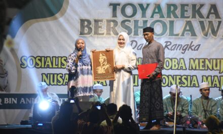 Toyareka Bersholawat, Bupati Tiwi Ajak Generasi Muda Jauhi Narkoba