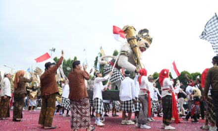 Tutup Peringatan HUT Ke-79 Kemerdekaan RI, 152 Kelompok Karnaval Meriahkan Pawai Kebangsaan