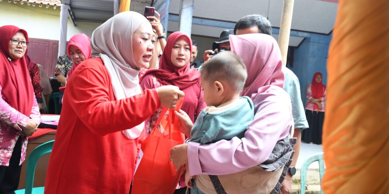 Pastikan Tumbuh Kembang Anak, Bupati Tiwi : Sebulan Sekali Wajib ke Posyandu