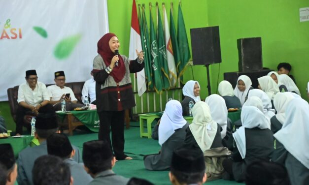 Bupati Tiwi Ajak IPNU dan IPPNU Jadi Penggerak Pemilih Cerdas