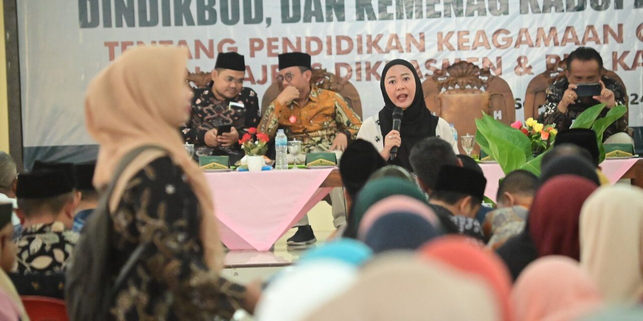 Pemerataan Kualitas Pendidikan, Bupati Tiwi Tegaskan Keberpihakan pada Sekolah di Bawah Kemenag