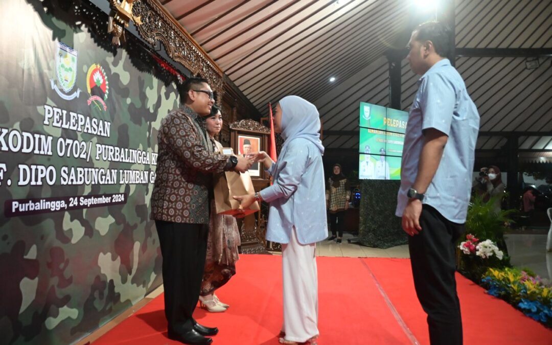 Pindah Tugas, Bupati Tiwi Lepas Dandim Letkol Inf Dipo