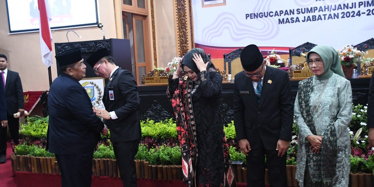 Pimpinan DPRD Diambil Sumpahnya, Tugas Pemerintahan Harus Makin Sinergis