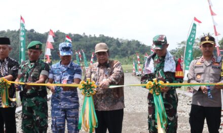 TMMD Sengkuyung Tahap IV Resmi Ditutup, Plt Bupati Sudono Harapkan Peningkatan Kesejahteraan Masyarakat