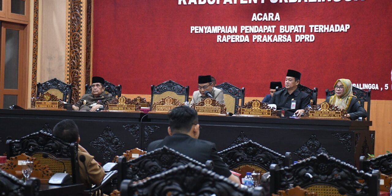 Tanggapi 4 Raperda Prakarsa DPRD, Plt Bupati Sudono : Regulasi Harus Sesuaikan Dinamika