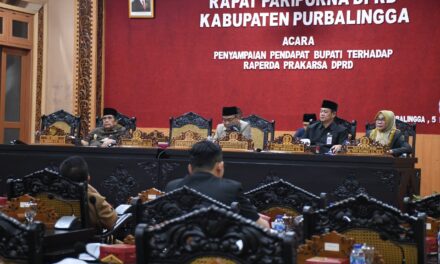 Tanggapi 4 Raperda Prakarsa DPRD, Plt Bupati Sudono : Regulasi Harus Sesuaikan Dinamika