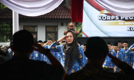 HUT ke-53 KORPRI, Bupati Tiwi : KORPRI Makin Solid dan Kompak dalam Melayani Masyarakat