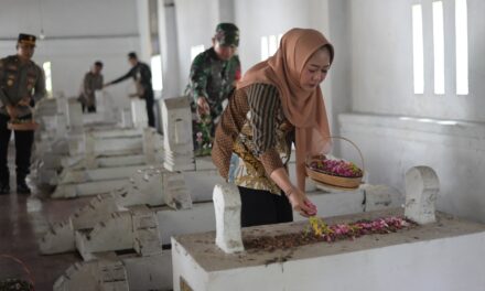 Mengenang Jasa Pendiri Kabupaten Purbalingga, Bupati dan Forkopimda Ziarah Makam Para Leluhur Jelang Hari Jadi Ke-194