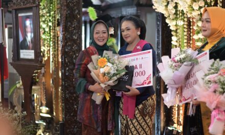 Sejumlah Wanita Hebat dapat Penghargaan di Hari Ibu, BRI Jadi Yang Terbaik dalam Parade Purbalingga Berkebaya 2024