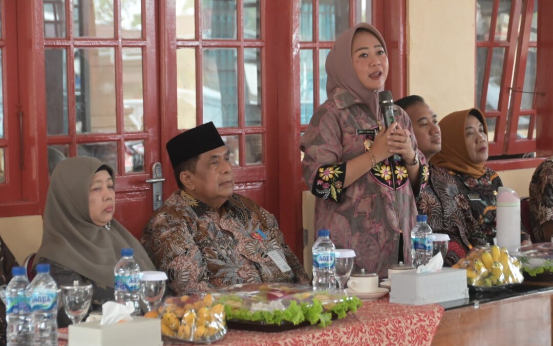 Jelang Akhir Masa Jabatan, Bupati Tiwi – Wabup Sudono Pamit ke Aparatur Pemerintah di Kecamatan