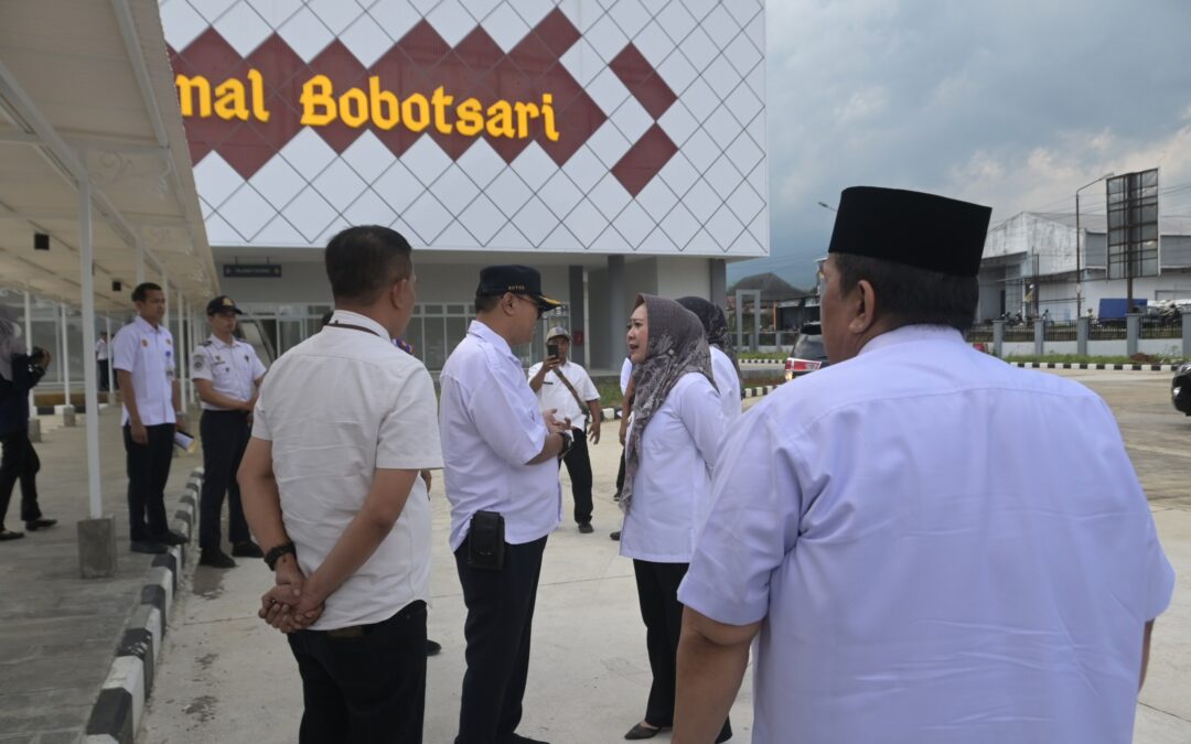 Bupati Tiwi dan Wabup Sudono Monitoring Pembangunan Terminal Bobotsari