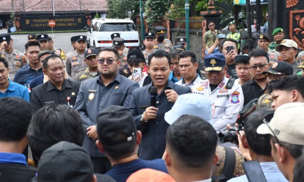 Aksi Damai Sopir Truk, Bupati Fahmi Siap Perjuangkan Aspirasi ke Pemerintah Pusat