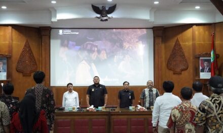 Buka Konferensi PWI, Plt Bupati Dimas Ajak Wartawan Lawan Hoaks
