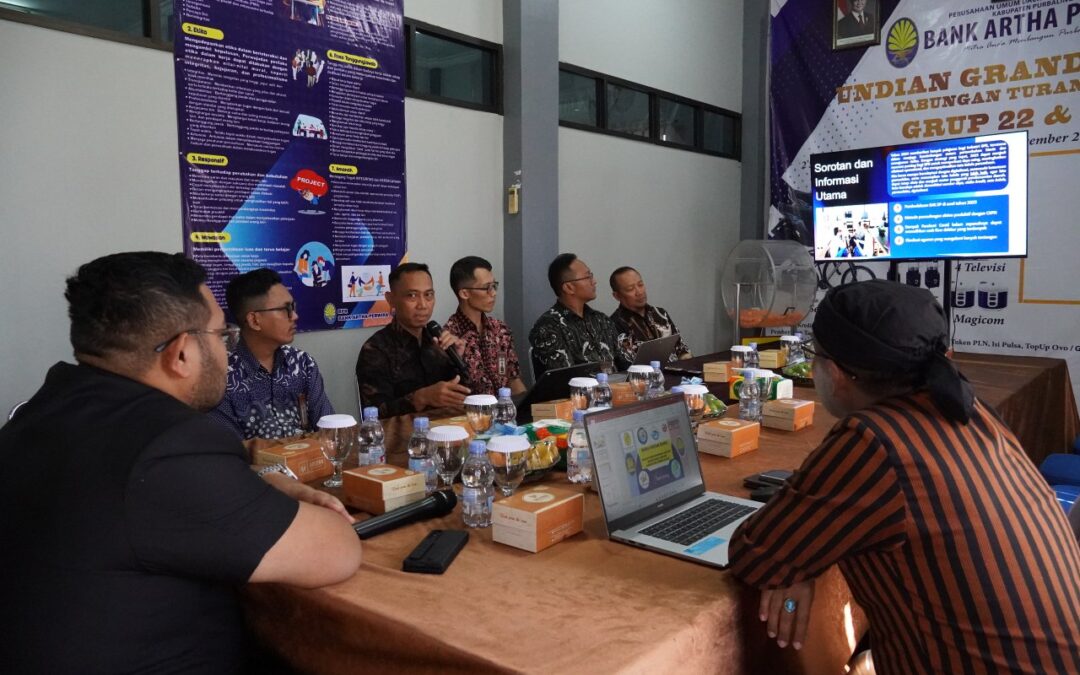 Plt Bupati Dimas Kunjungi BPR Artha Perwira, Dorong Optimalisasi Peran Bank Daerah dalam Pembangunan Ekonomi Lokal