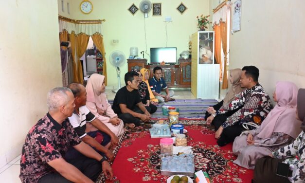 Bupati Kunjungi Keluarga Korban Banjir Sungai Klawing