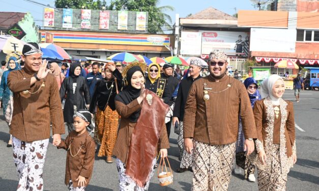 Semarak Pawai Kebangsaan Purbalingga: 111 Kontingen Tumpah Ruah Rayakan HUT ke-80 RI