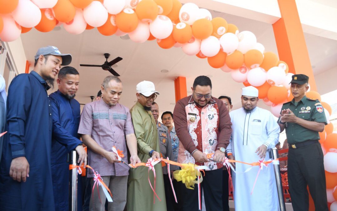 Grand Opening Almaz Fried Chicken, Wabup Dimas: Investasi Ini Beri Multiplier Effect
