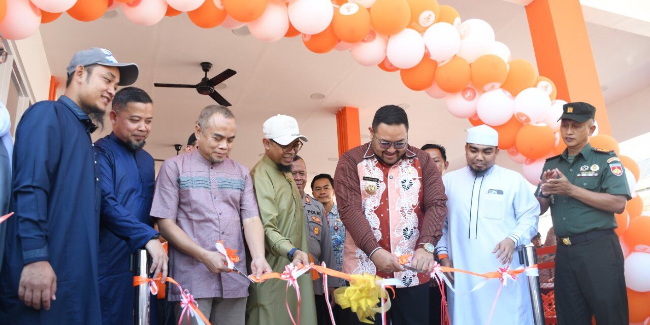 Grand Opening Almaz Fried Chicken, Wabup Dimas: Investasi Ini Beri Multiplier Effect