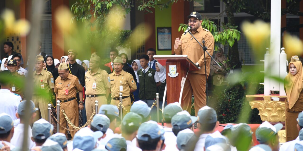 Apel Pagi di SMAN 1 Bobotsari, Wabup Dimas: Pilah Informasi dan Jauhi Pergaulan Negatif
