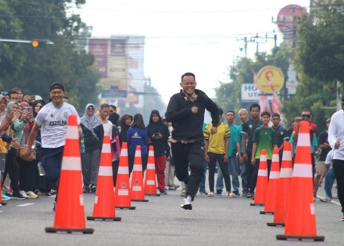 Street Run dan Pesan Suara Meriahkan Car Free Day Purbalingga, Bupati Fahmi Menang Dua Kali Sprint