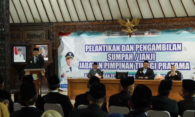 Lantik 16 Pejabat Eselon II, Bupati Fahmi : Role Model Integritas dan Pelayanan Publik