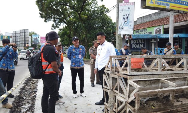 Bupati Fahmi Tinjau Sejumlah Proyek Jalan, Pastikan Mutu dan Tepat Waktu