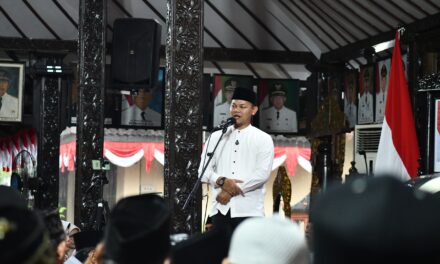 Bupati Fahmi Hadiri Pengajian MAS-RH, Ajak Doakan Gaza di Pendopo Dipokusumo