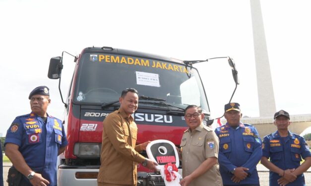 Terima Hibah KDO Damkar, Bupati Fahmi : Perkuat Layanan Kebakaran