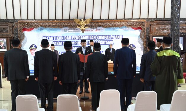 Enam Pejabat Strategis Dilantik, Bupati Fahmi Tekankan Integritas dan Kinerja