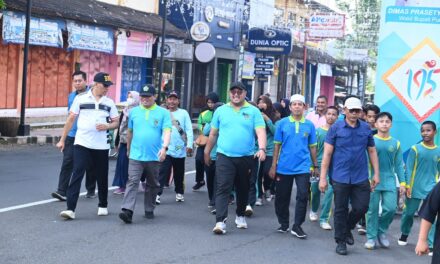 Melangkah Bersama dalam Damai, Jalan Sehat Kerukunan Umat Beragama Warnai HAB Ke-80 Kemenag