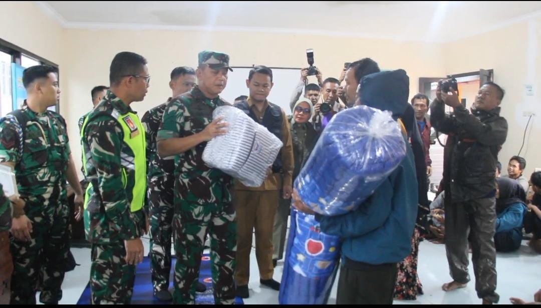 Pangdam IV/Diponegoro dan Bupati Fahmi Tinjau Dampak Banjir Bandang Purbalingga