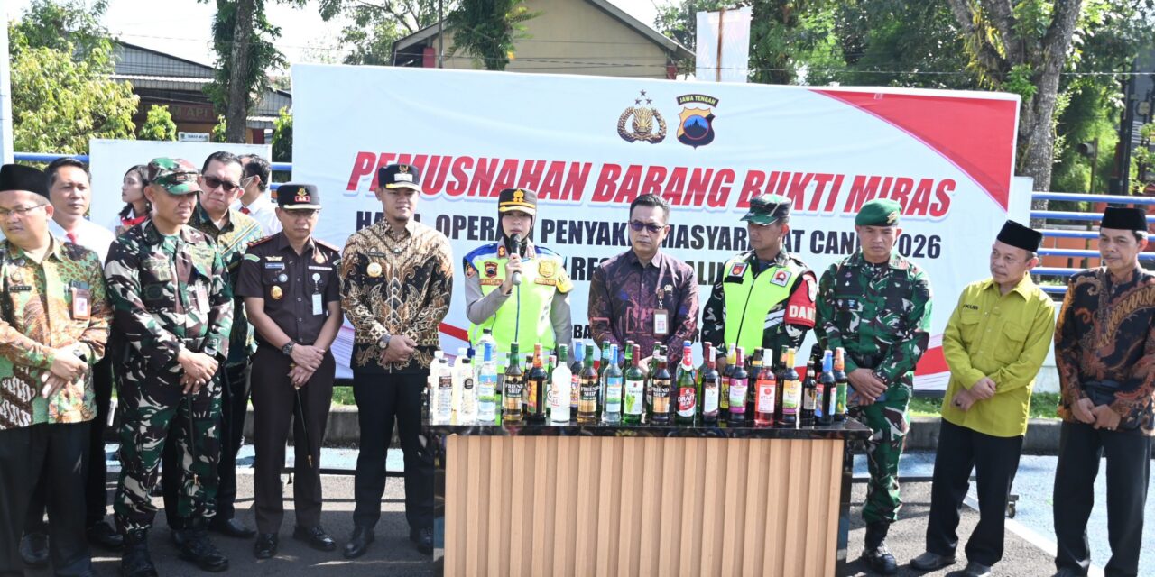 Pemusnahan 2.077 Botol Miras Hasil Operasi Pekat Candi 2026, Pemkab Purbalingga Dukung Upaya Polres Jaga Ketertiban