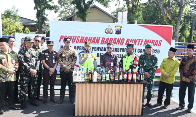 Pemusnahan 2.077 Botol Miras Hasil Operasi Pekat Candi 2026, Pemkab Purbalingga Dukung Upaya Polres Jaga Ketertiban